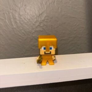 Minecraft Iron Armor Steve in Gold